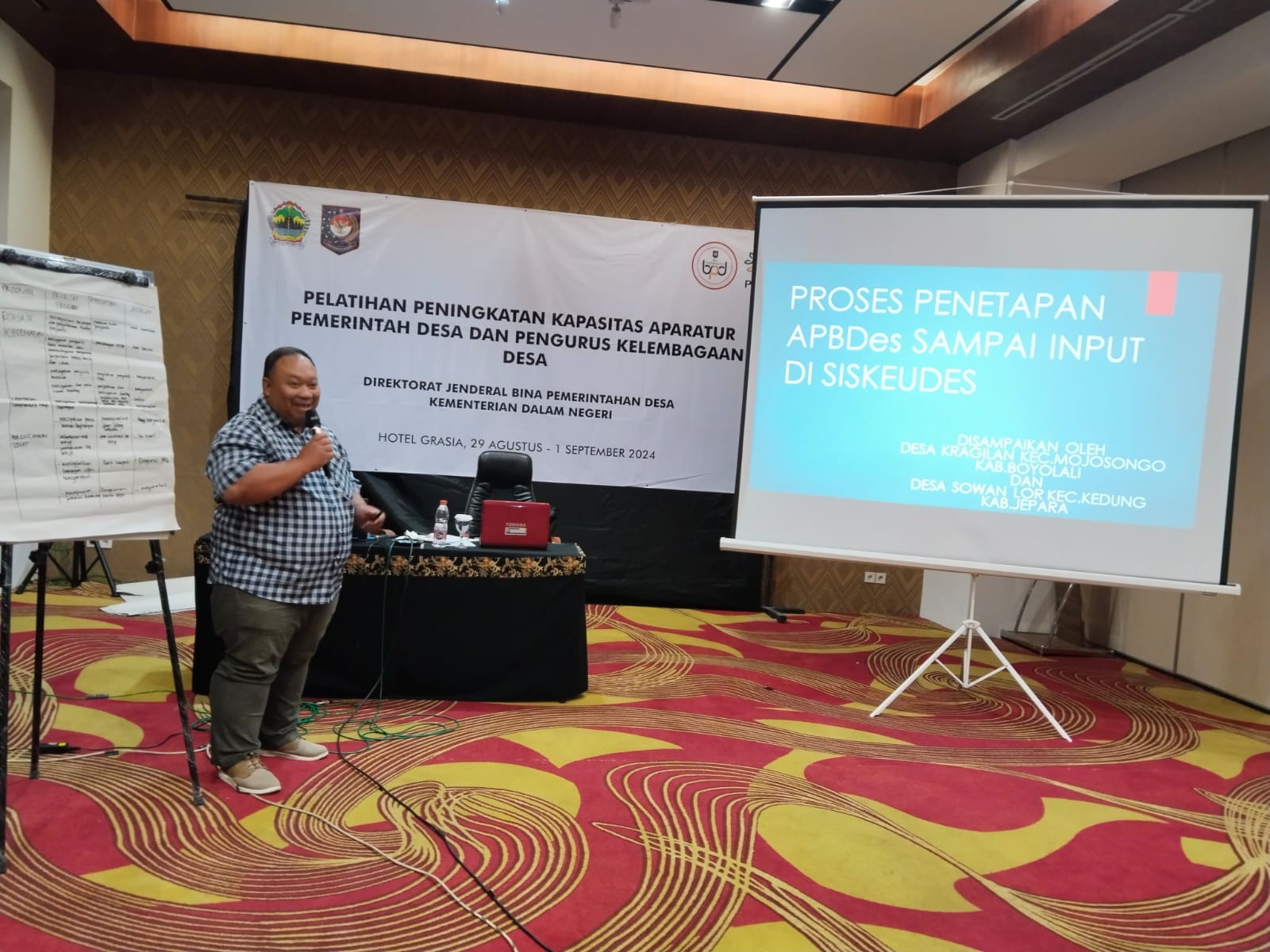 Banner Pelatihan Peningkatan Kapasitas Aparatur Pemerintah Desa Se-Jawa Tengah di Semarang