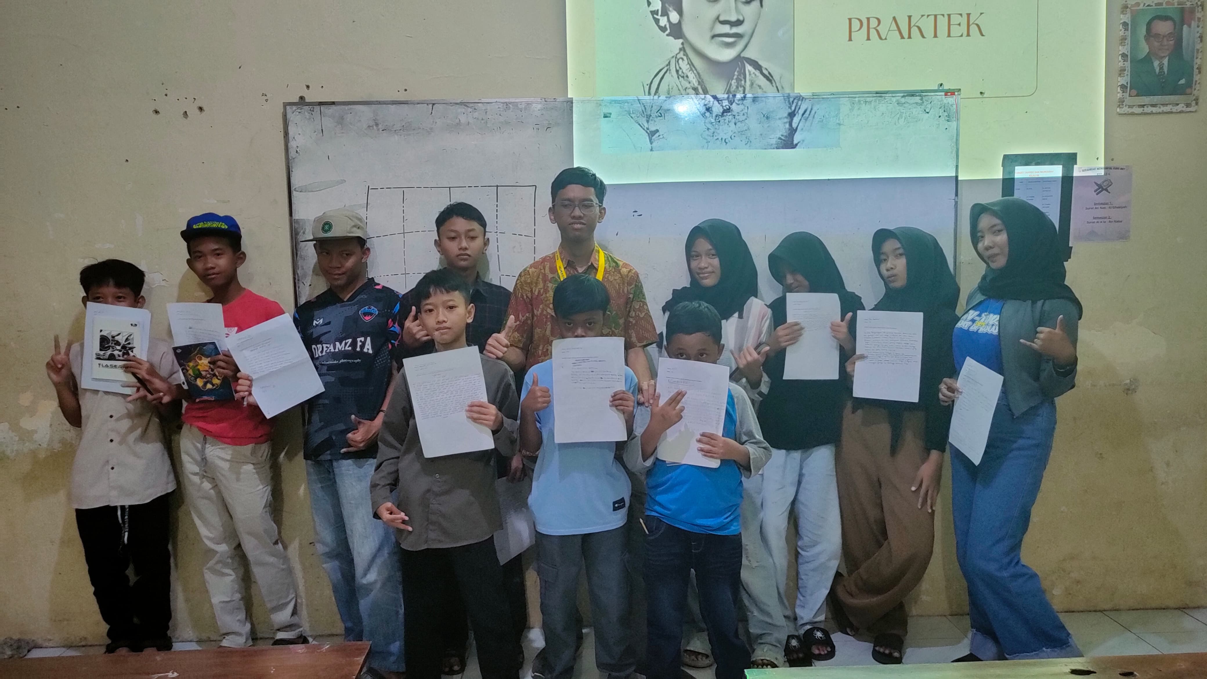 Banner Penyuluhan dan Pelatihan Terhadap Pentingnya Sejarah bagi Anak Muda: Peningkatan Kesadaran Intelektual Anak Muda akan Sejarah